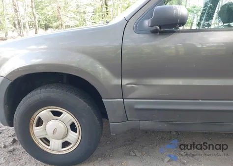 2006 Ford Escape Xls/Xls Manual from USA, damaged, VIN 1FMYU92Z46KA72724